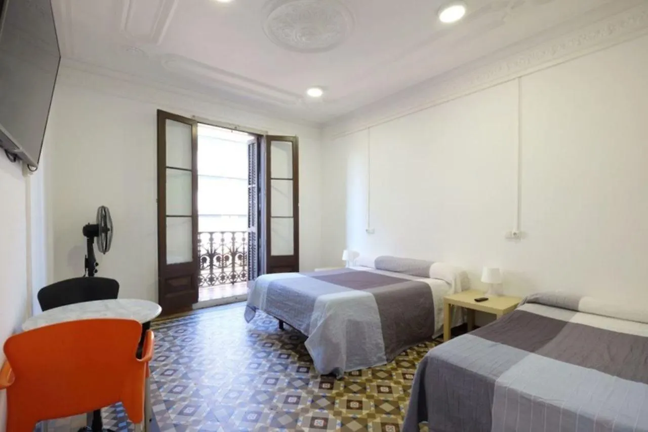 Lenin Hostel Barcellona Spagna
