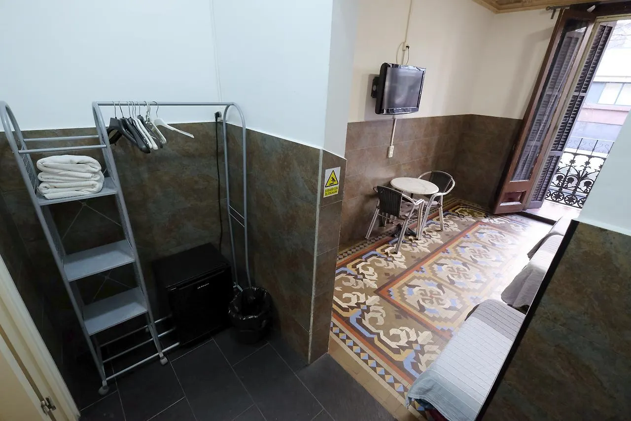 Lenin Hostel Barcellona Affittacamere