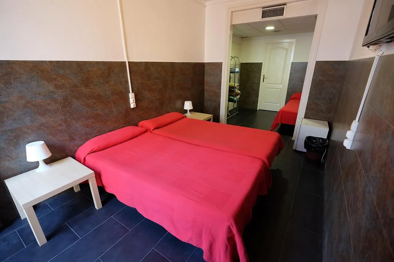 Lenin Hostel Barcelone 2*,