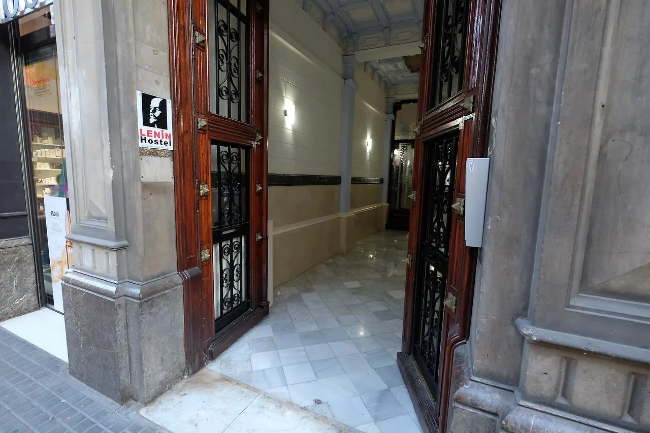 Lenin Hostel Barcellona 2*,