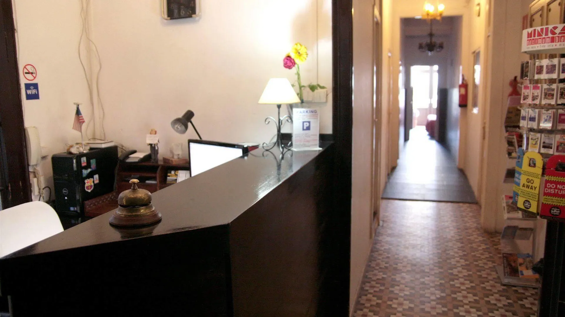Lenin Hostel Barcelone 2*,